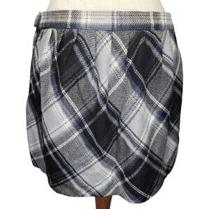 Black and White Plaid Mini Wool Blend Skirt with Pockets Size 4